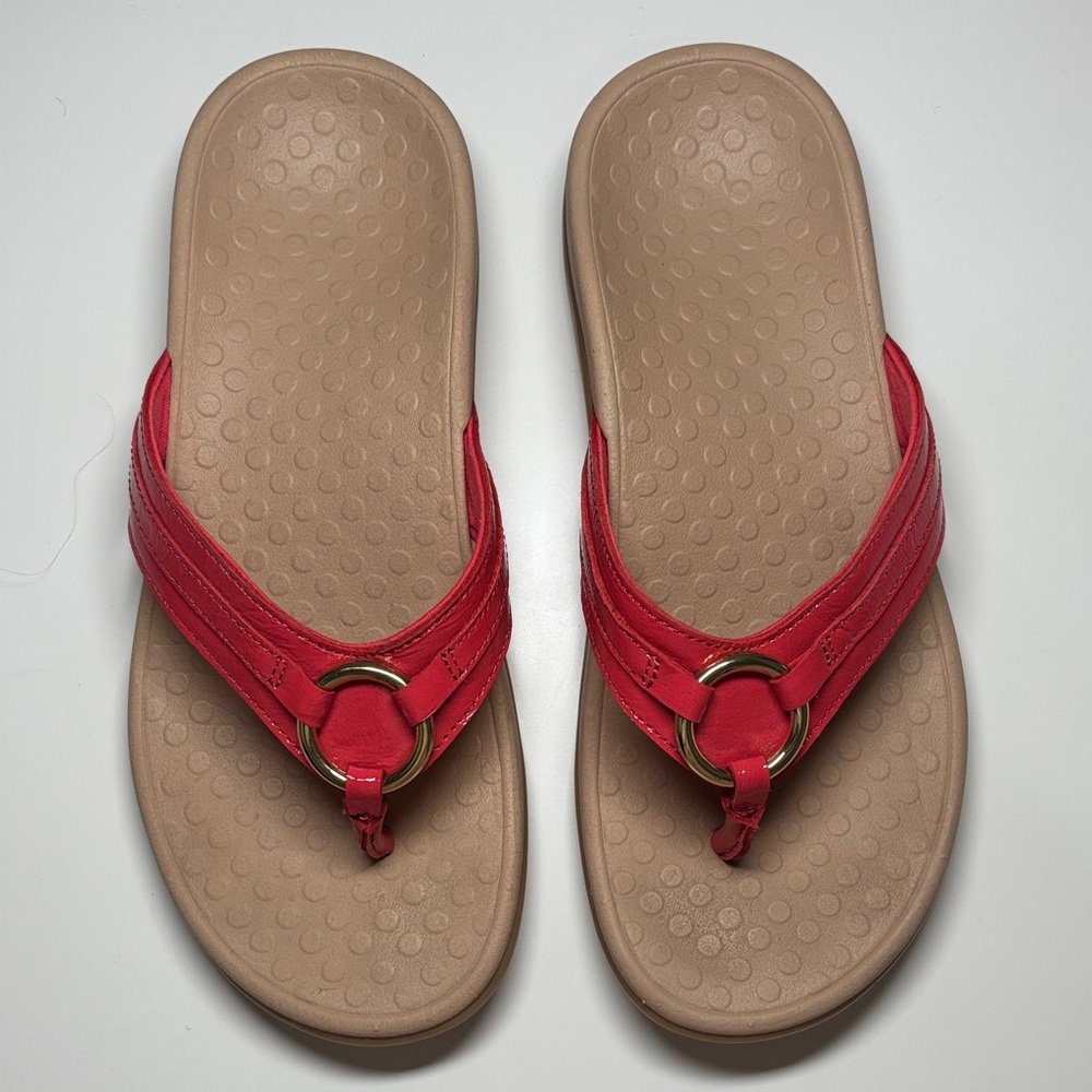 Vionic Coral Aloe Thong Sandals with Gold Ring Accent 6M EUC